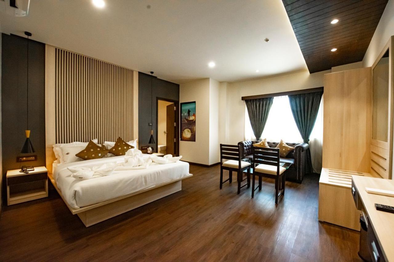 The Royal Palace Hotel 400703 Navi Mumbai Zewnętrze zdjęcie
